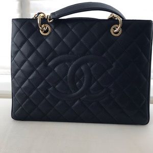 SOLD.    Authentic Chanel Grand Shopping tote